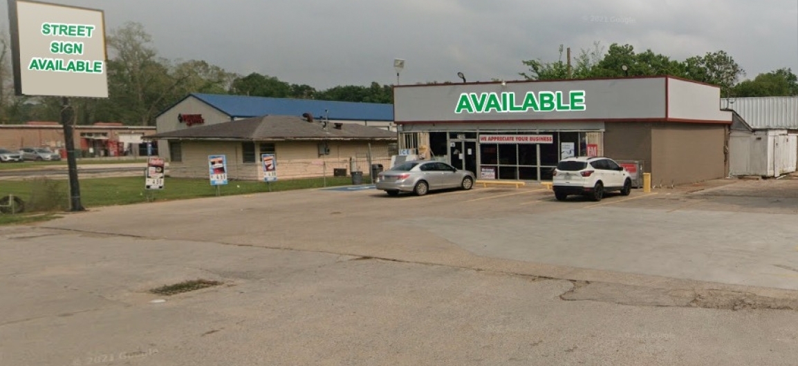 2702 N Main St, Liberty, TX for lease Building Photo- Image 1 of 5