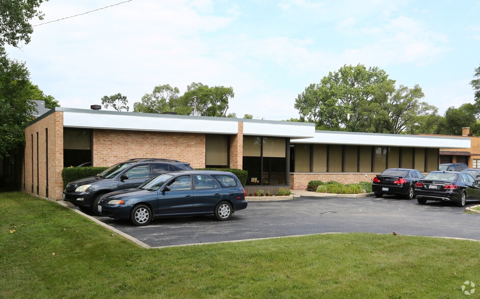 7050 N Lehigh Ave, Chicago, IL for sale - Building Photo - Image 2 of 3