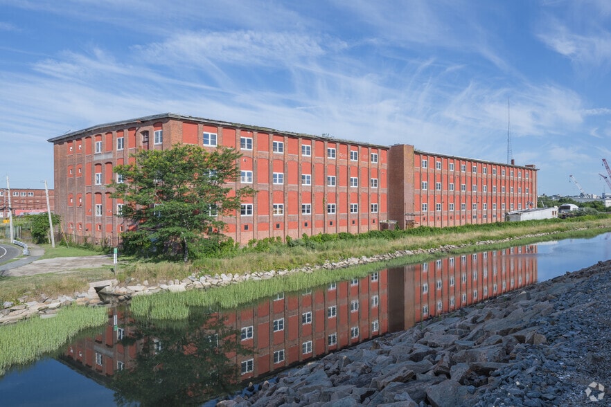 11 Cove St, New Bedford, MA for sale - Building Photo - Image 1 of 10