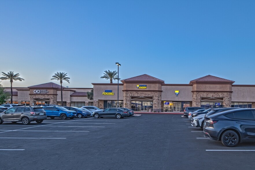 CHANDLER SUNSET PLAZA portfolio of 3 properties for sale on LoopNet.com - Building Photo - Image 2 of 9