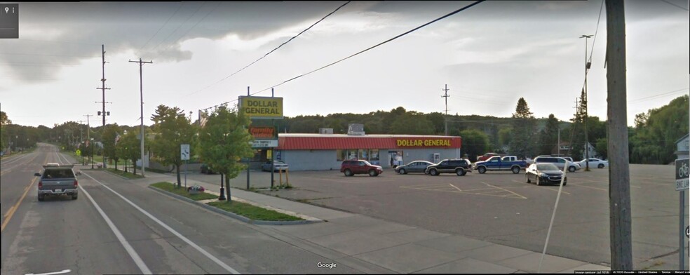 126 N Broad St, Harrison, MI for sale - Building Photo - Image 1 of 1