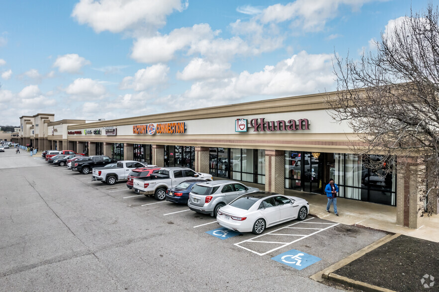 7501-7509 Goodman Rd, Olive Branch, MS for lease - Building Photo - Image 2 of 12