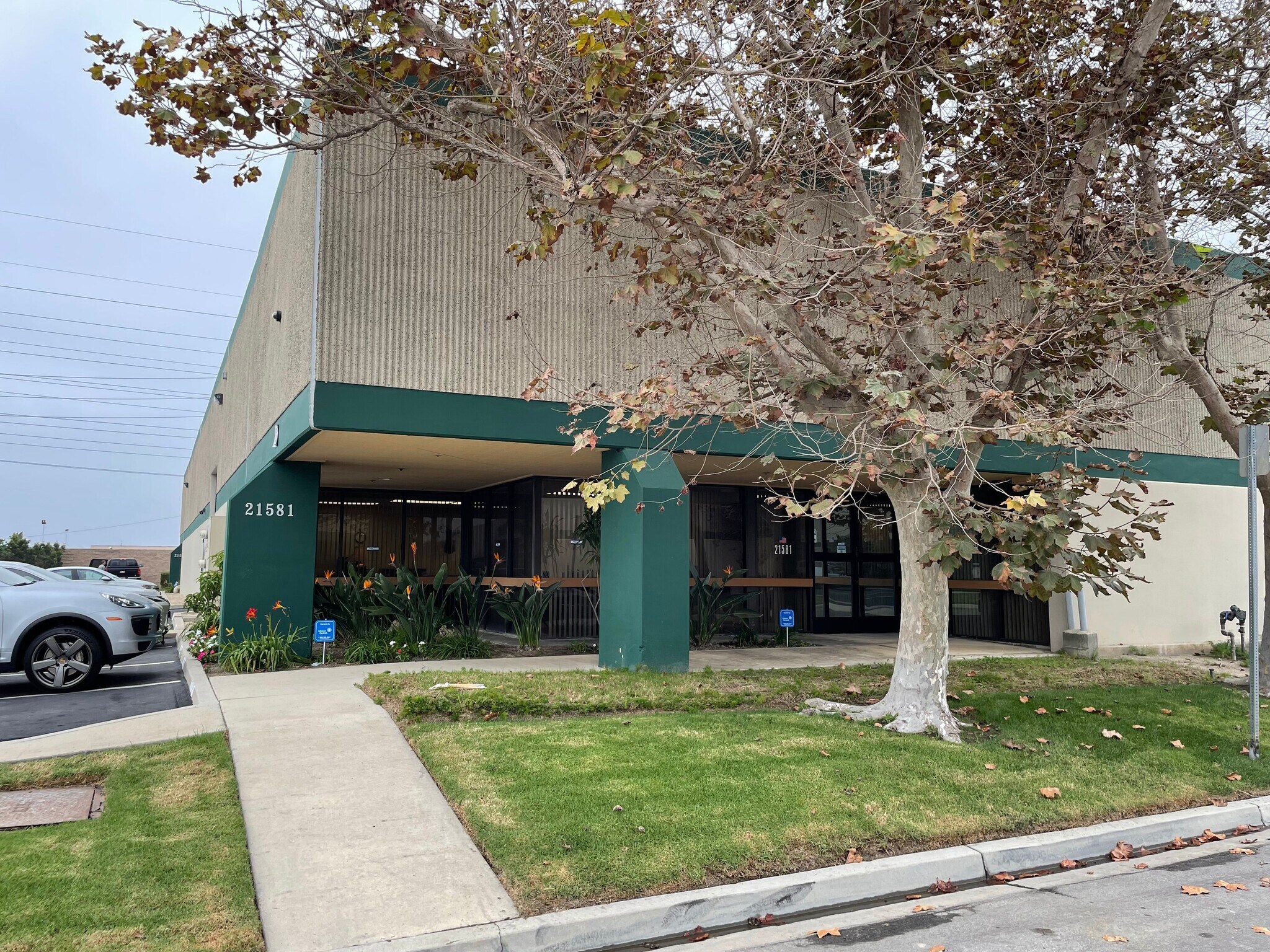 21561-21581 Surveyor Cir, Huntington Beach, CA for sale Building Photo- Image 1 of 1