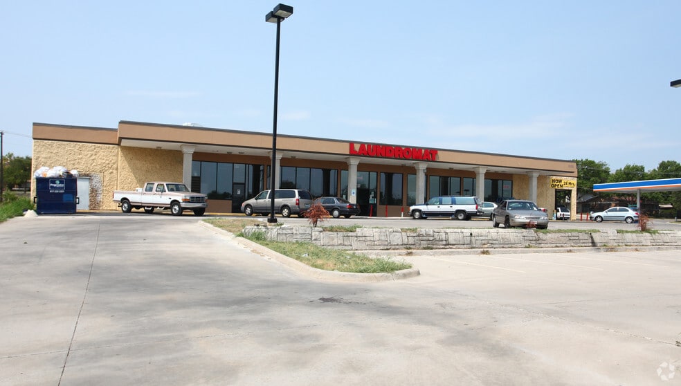 3100 Las Vegas Trl, Fort Worth, TX for lease - Primary Photo - Image 1 of 27