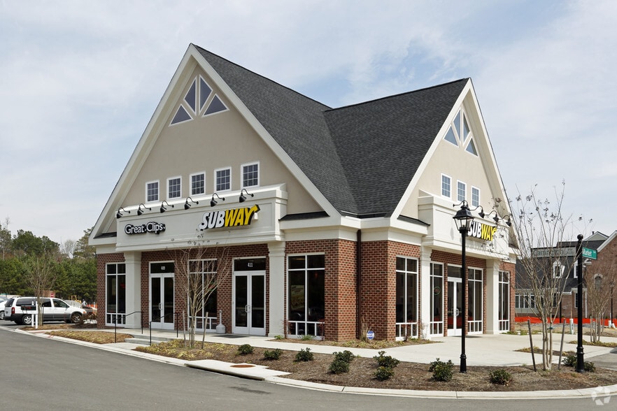 Nelson's Grant Marketplace portfolio of 3 properties for sale on LoopNet.com - Primary Photo - Image 2 of 3