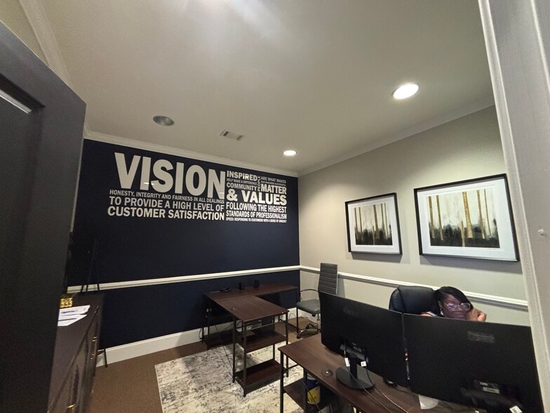 3985 Arkwright Rd, Macon-Bibb, GA for sale - Building Photo - Image 3 of 16