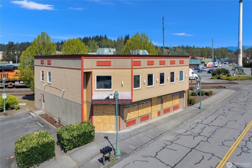 381 E Main St, Monroe, WA for sale - Building Photo - Image 1 of 30