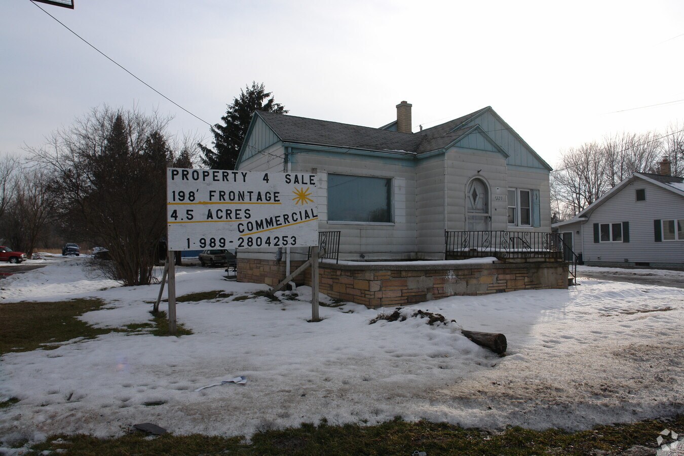 7329 Gratiot Rd, Saginaw, MI 48609