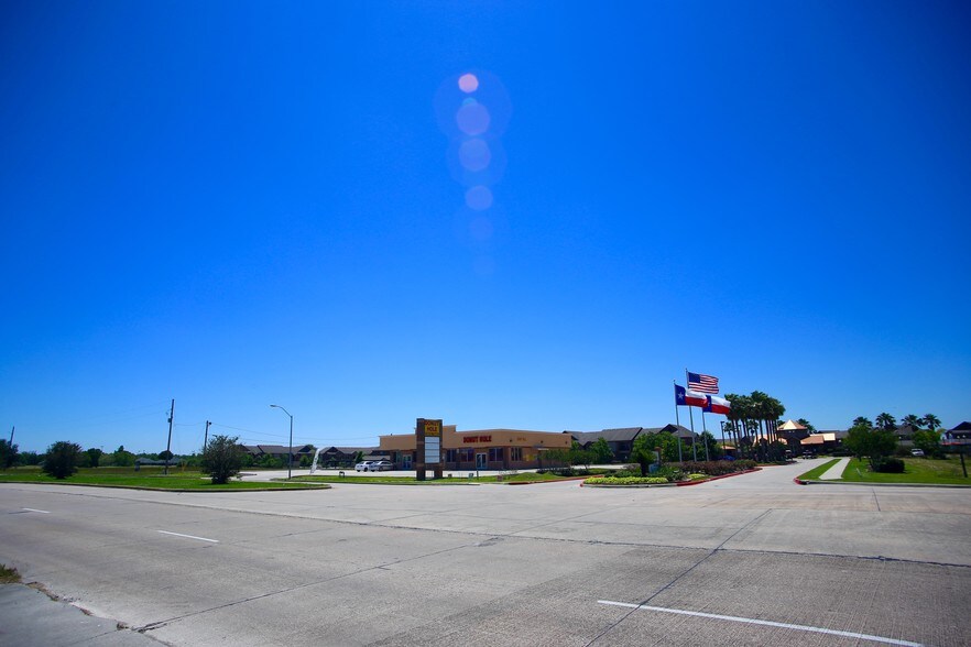 7217 9th Ave, Port Arthur, TX 77642