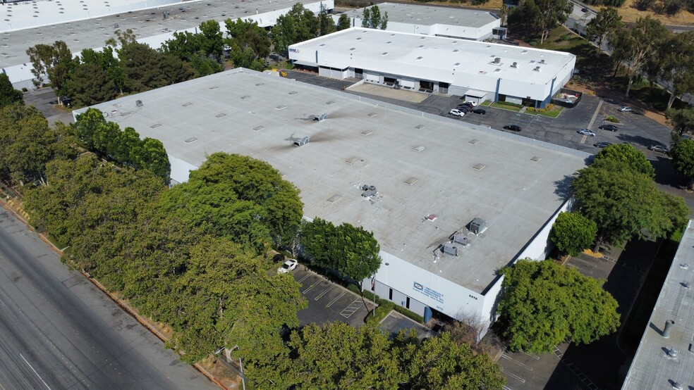 3260-3270 Pomona Blvd, Pomona, CA for lease - Building Photo - Image 2 of 2