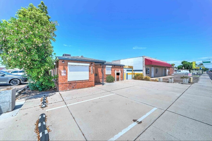 2230 N 24th St, Phoenix, AZ for lease - Building Photo - Image 3 of 34
