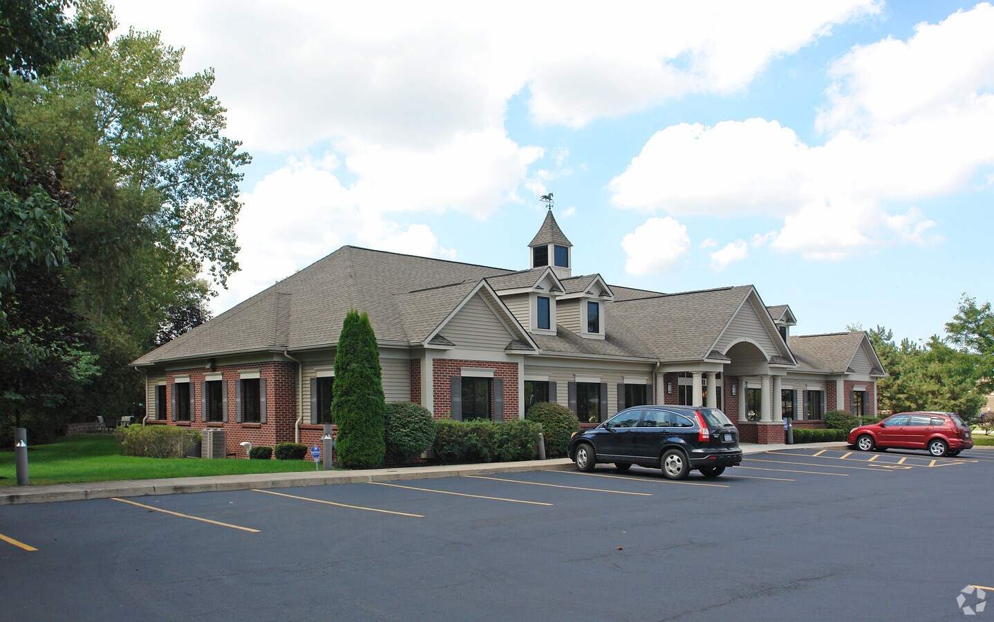 2601 Lac De Ville Blvd, Rochester, NY 14618