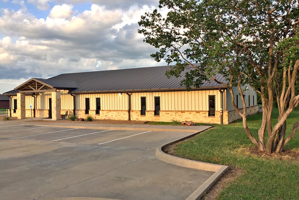 2504 N Center St, Bonham, TX for sale Other- Image 1 of 1