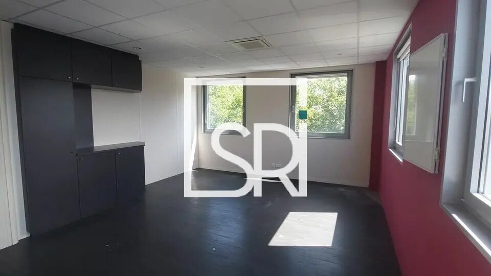 Office in Clermont-Ferrand for lease - Building Photo - Image 3 of 18