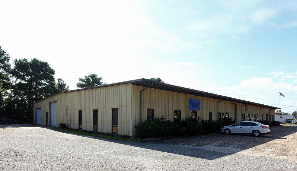 901 Butler Dr, Mobile, AL for lease - Building Photo - Image 2 of 11