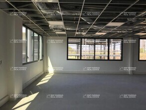 Office in Lyon for lease Interior Photo- Image 1 of 4
