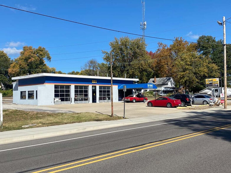 321 Centreville, Belleville, IL for sale - Building Photo - Image 1 of 13