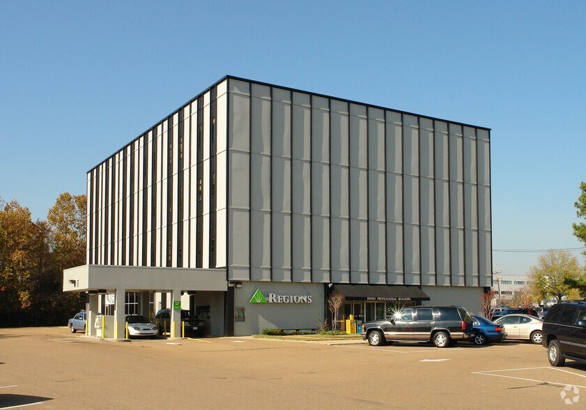 1815 Hospital Dr, Jackson, MS for sale - Primary Photo - Image 1 of 1