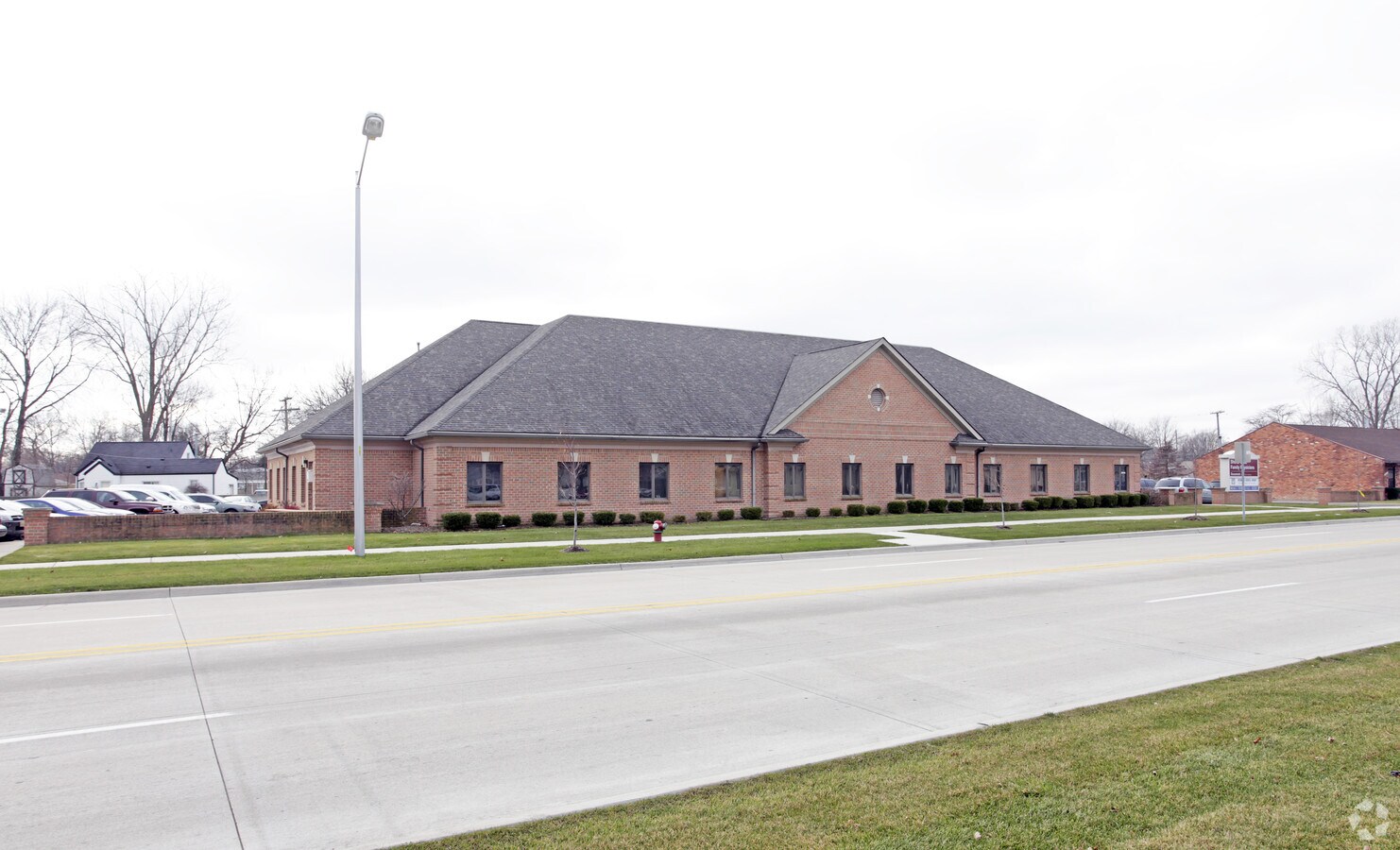 22646 E 9 Mile Rd, Saint Clair Shores, MI 48080