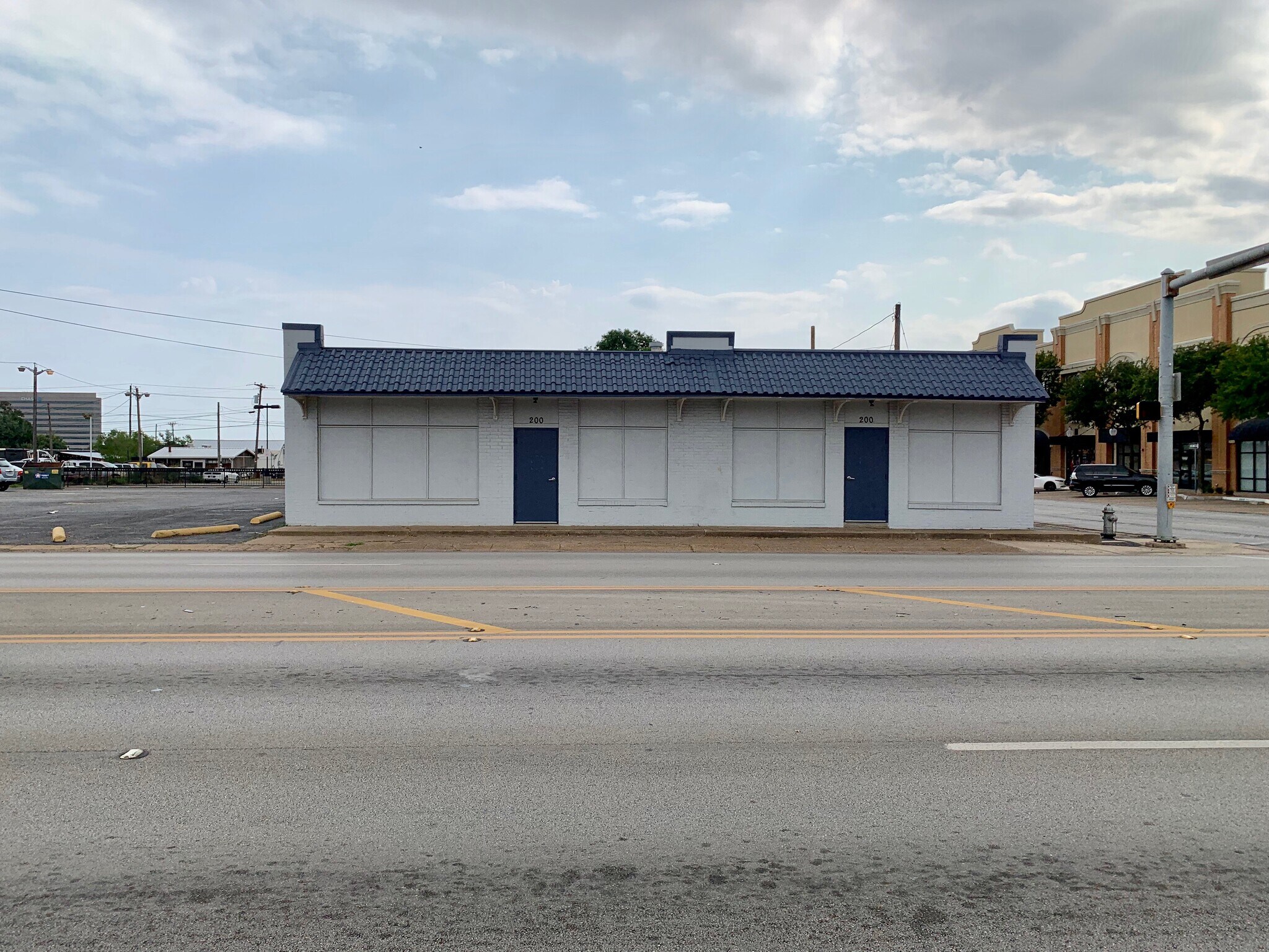200 E Division St, Arlington, TX for sale Building Photo- Image 1 of 1