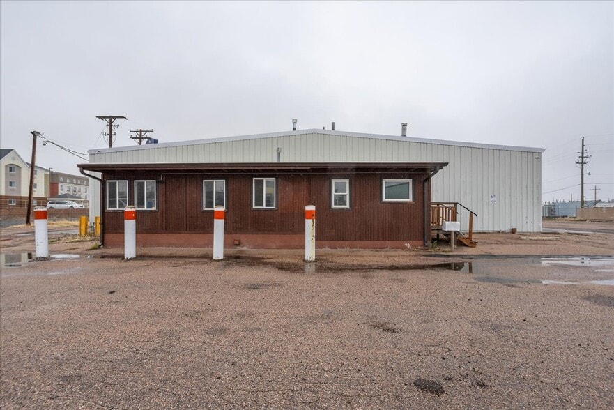 2302 W Lincolnway, Cheyenne, WY for sale - Building Photo - Image 1 of 23