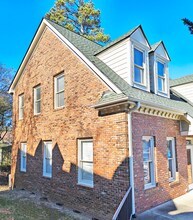 112-124 Salem Towne Ct, Apex, NC for lease Building Photo- Image 1 of 3