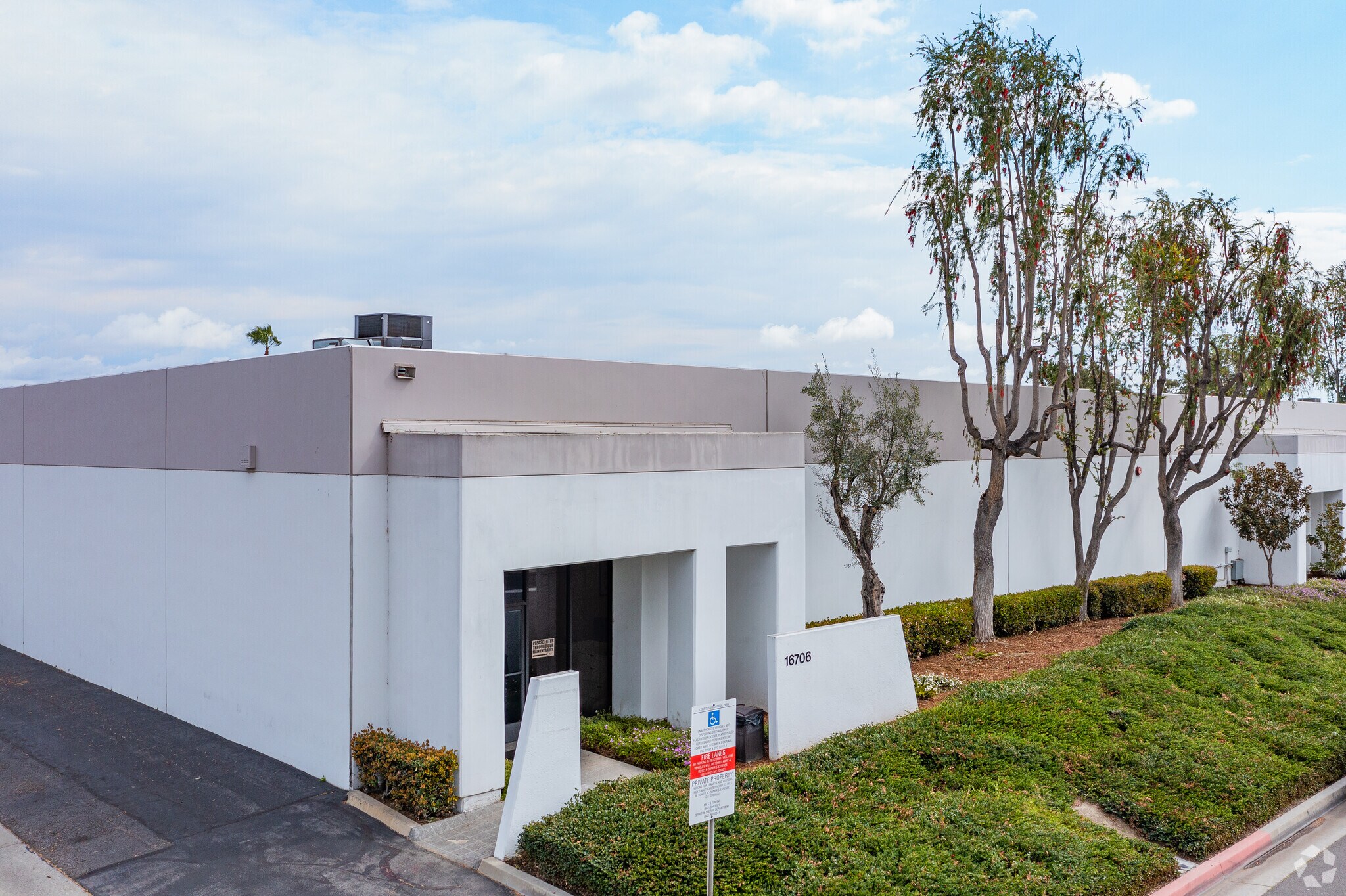 16706-16716 Edwards Rd, Cerritos, CA for sale Primary Photo- Image 1 of 1