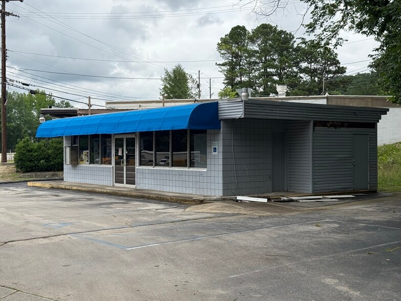 2709 Crestwood Blvd, Birmingham, AL for sale - Building Photo - Image 2 of 8