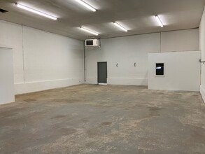 104 S John St, Wilmington, DE for lease Interior Photo- Image 2 of 5