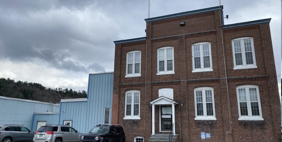 7 Everett Ln, Windsor, VT for sale - Building Photo - Image 2 of 8