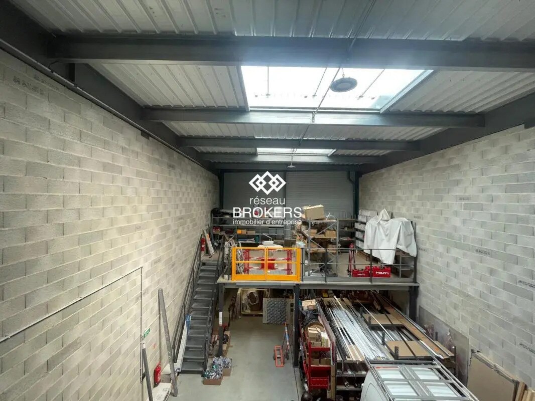 Industrial in Saint-Victoret for lease Interior Photo- Image 1 of 6