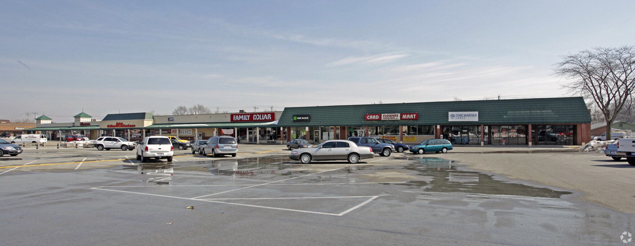 810-926 N Main St, Celina, OH for sale Primary Photo- Image 1 of 1