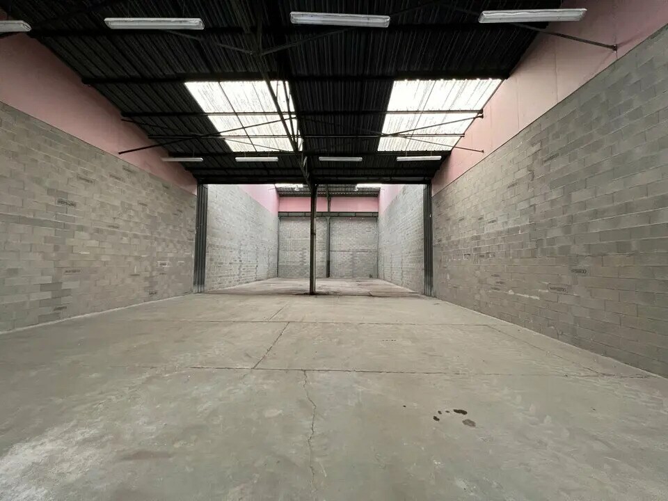 Flex in Beauvais for sale Interior Photo- Image 1 of 2