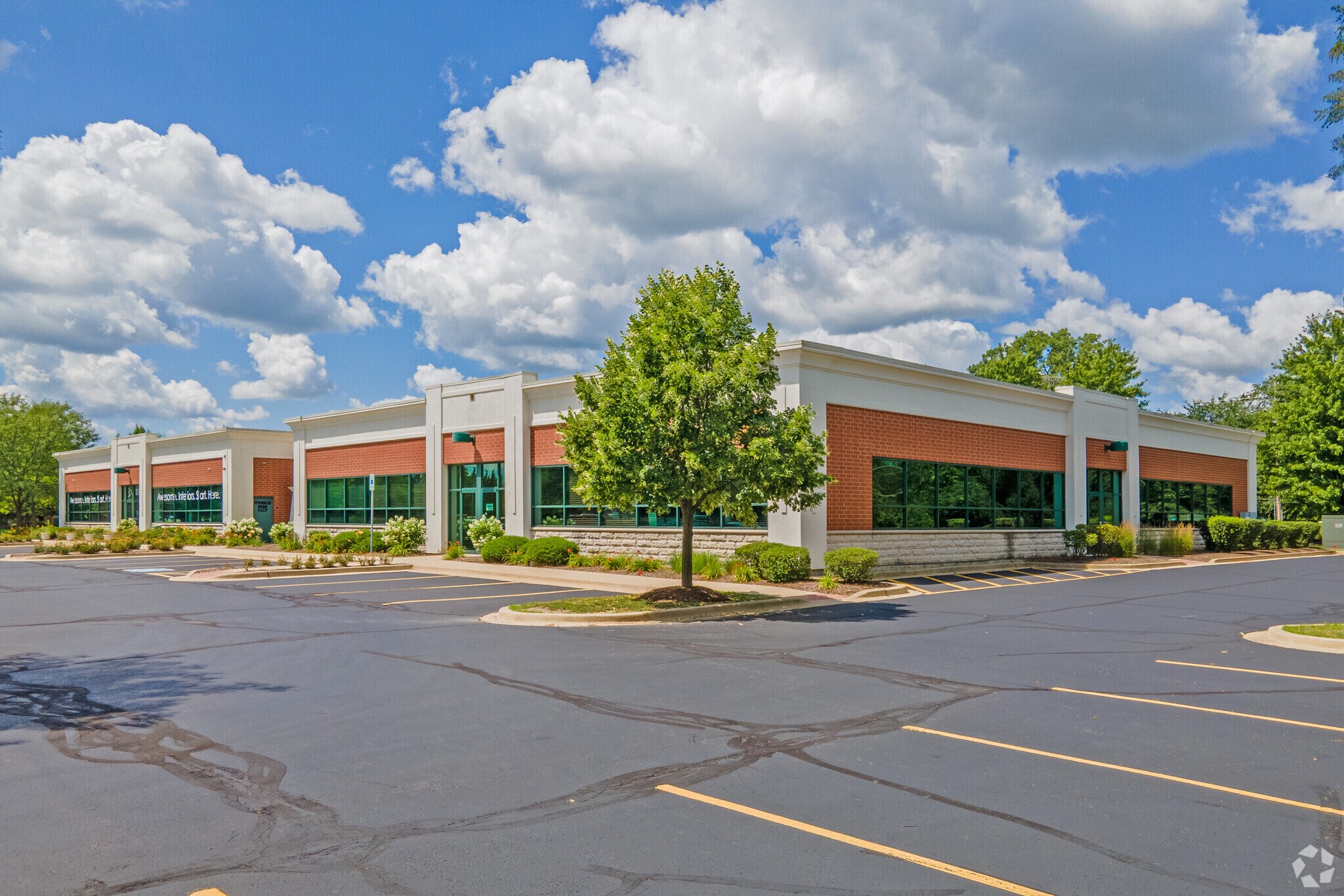 427 N Kirk Rd, Geneva, IL for sale Primary Photo- Image 1 of 1