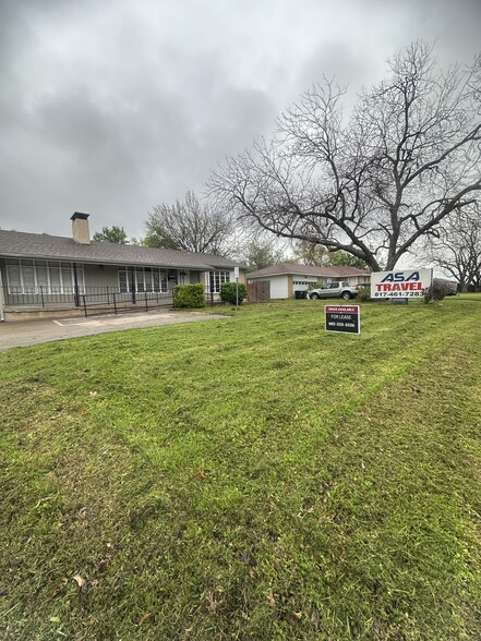 117 E Park Row Dr, Arlington, TX for lease - Building Photo - Image 1 of 14