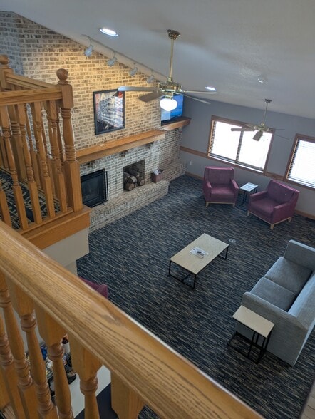 411 Closz Dr, Webster City, IA for sale - Building Photo - Image 3 of 11