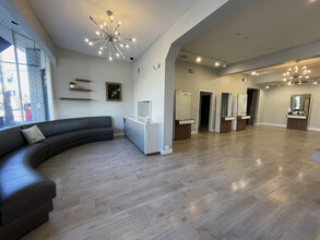 11908 Ventura Blvd, Studio City, CA for lease Interior Photo- Image 2 of 9