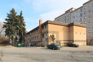 More details for 581 Strasburg Rd, Kitchener, ON - Multifamily for Sale