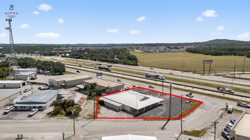 32840 IH-10 W, Boerne, TX for lease - Building Photo - Image 1 of 41