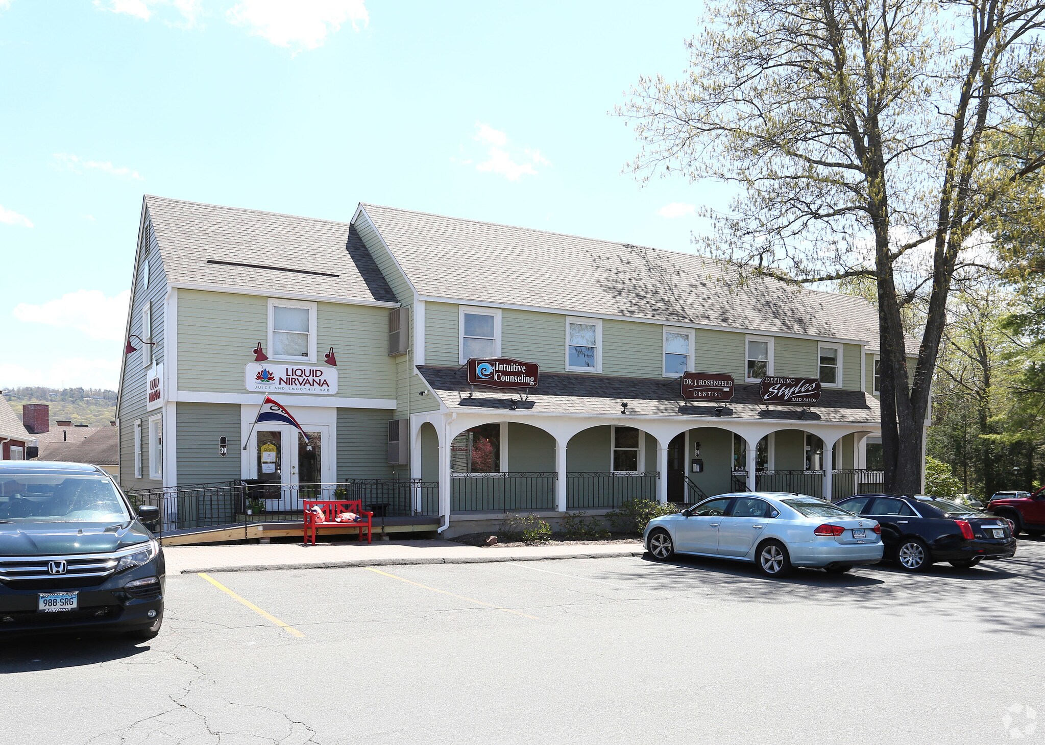 39 E Main St, Avon, CT for sale Primary Photo- Image 1 of 1