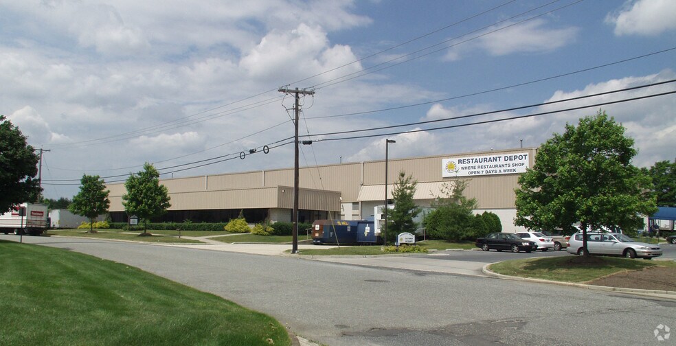 1050 Thomas Busch Memorial Hwy, Pennsauken, NJ 08110