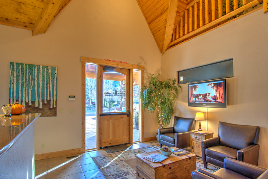 70 Morning Sun Dr, Woodland Park, CO for lease - Interior Photo - Image 3 of 50