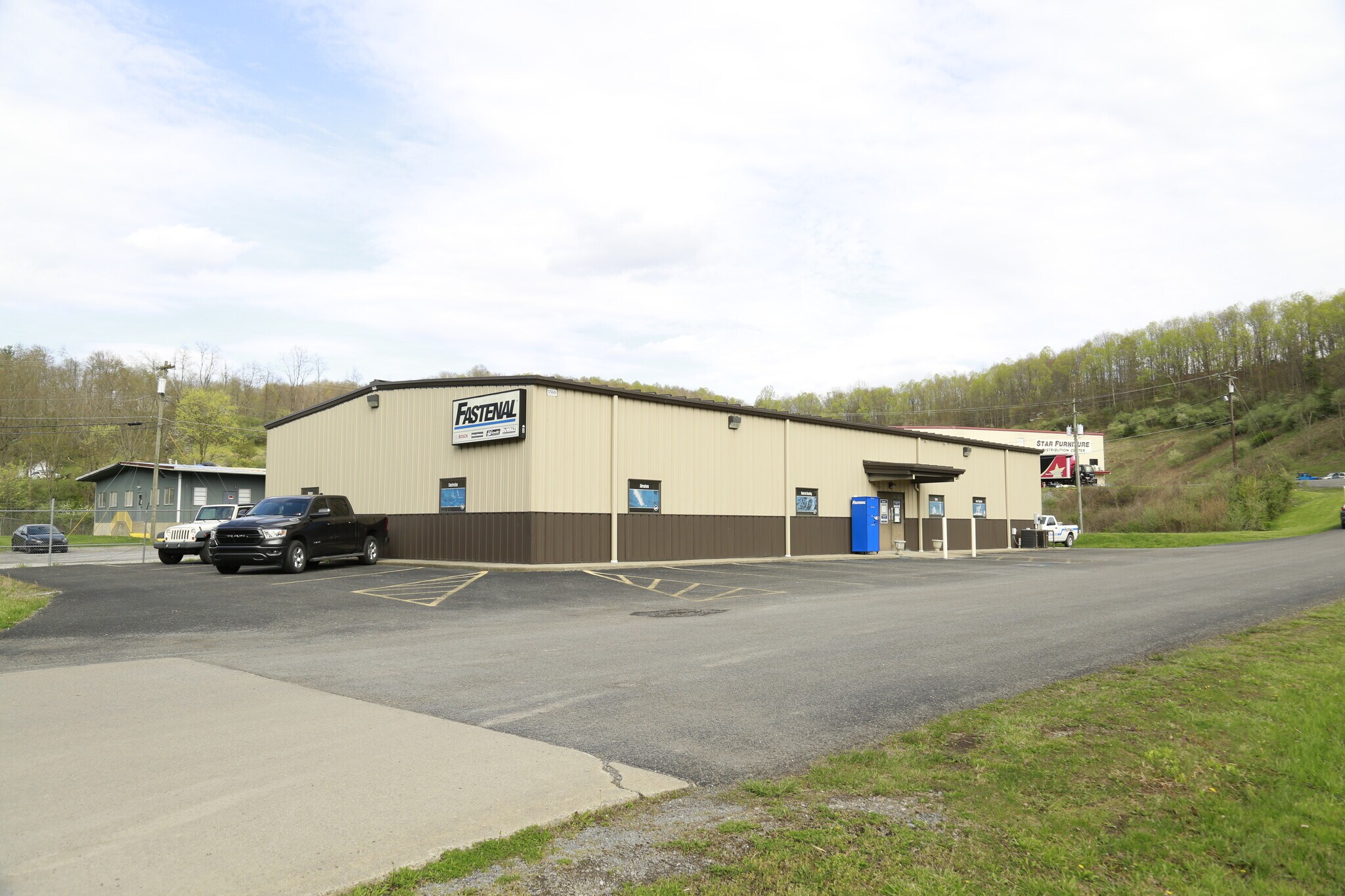1048 Anmoore Rd Bridgeport WV 26330 5 000 SF Flex Industrial 