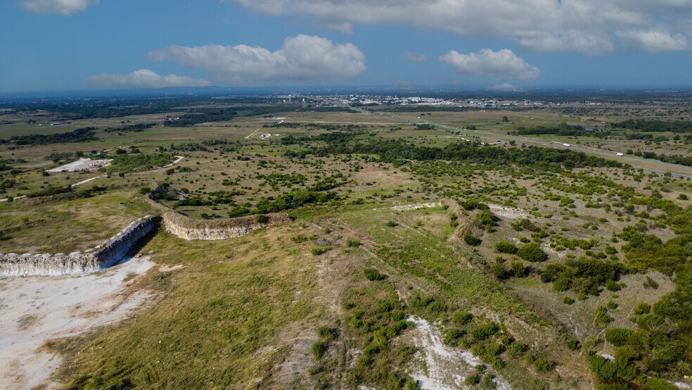 7417 US 377 hwy, Granbury, TX for sale - Building Photo - Image 1 of 5