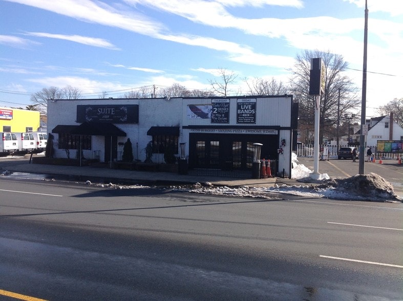 1828 Sunrise Hwy, Merrick, NY for sale - Primary Photo - Image 1 of 1