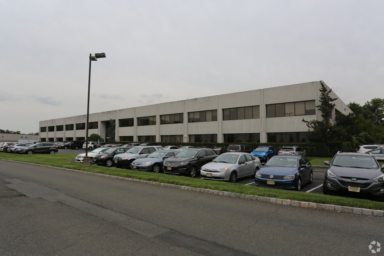 130 Clinton Rd, Fairfield, NJ 07004