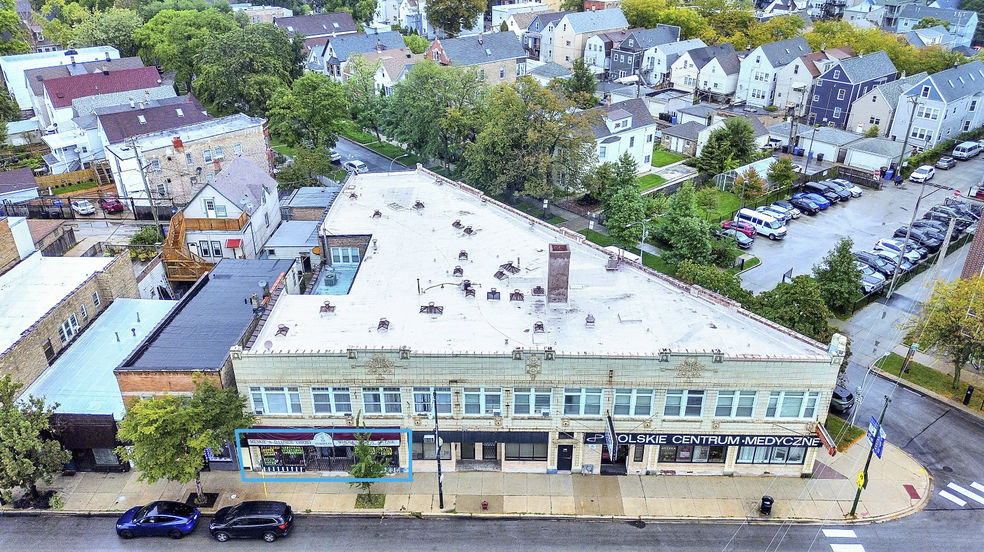 3025 N Milwaukee Ave, Chicago, IL for lease - Building Photo - Image 1 of 10