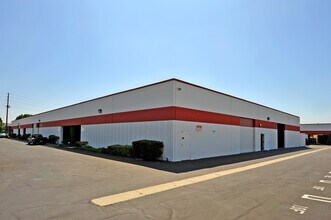 9001 Oso Ave, Chatsworth, CA for lease Interior Photo- Image 1 of 7