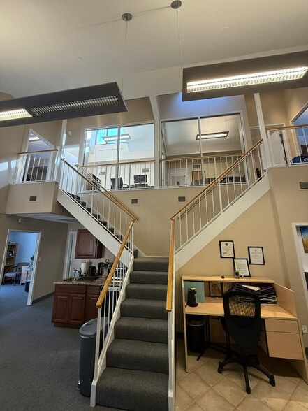 6183 Executive Blvd, North Bethesda, MD for lease - Interior Photo - Image 2 of 5