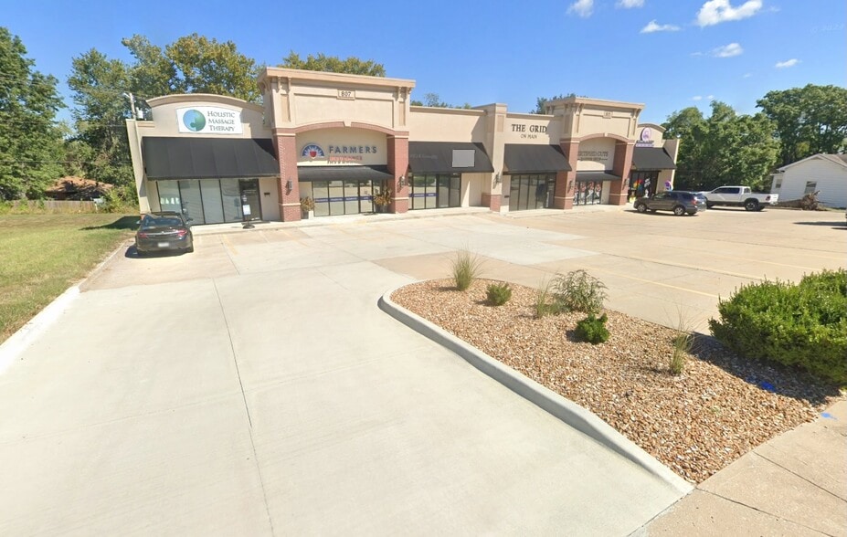 805-807 W Main St, Blue Springs, MO for sale - Building Photo - Image 1 of 12